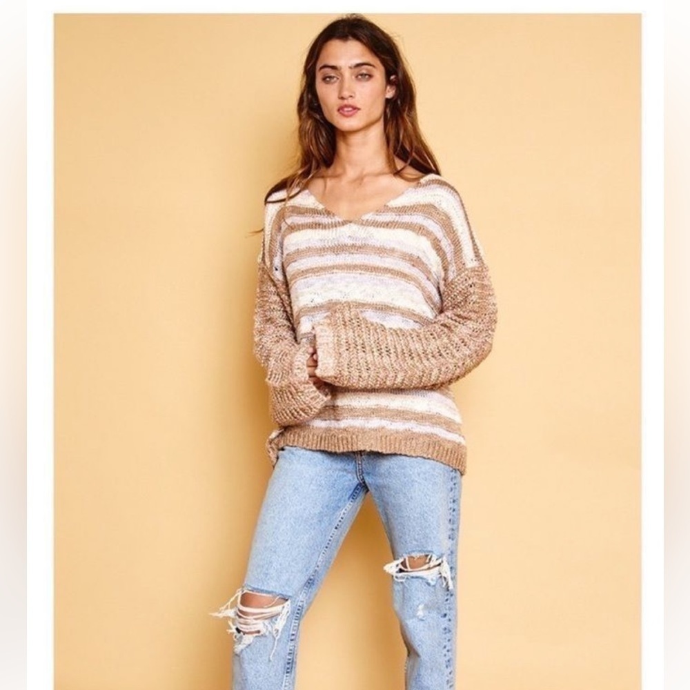 CES FEMME V NECK MULTI-COLOR THREAD
MIXED SWEATER NEW - Picture 3 of 13